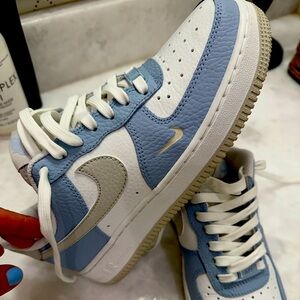 Nike Air Force 1.  Women's.